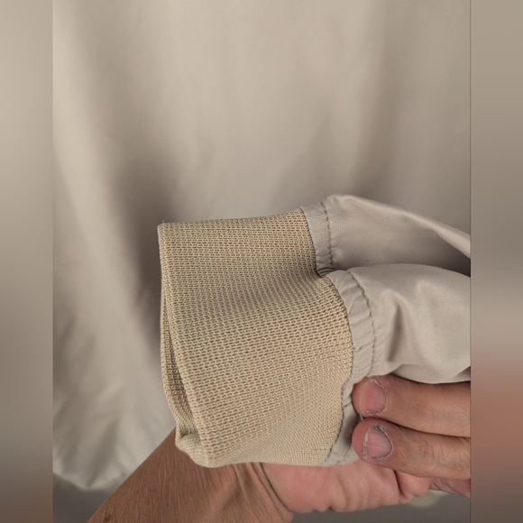 Tres Bien large beige pullover, two pockets, 1 side zipper on side, cuffs clean - Picture 6 of 9